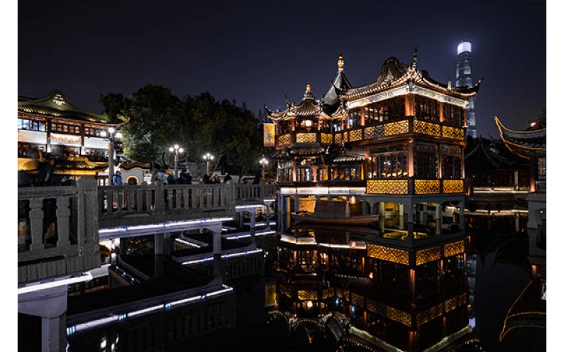 城市廣場(chǎng)夜景亮化工程怎么做？這篇文章不要錯(cuò)過(guò)