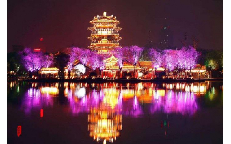 濟(jì)南 - 忽如一夜春風(fēng)來，一湖一環(huán)亮起來